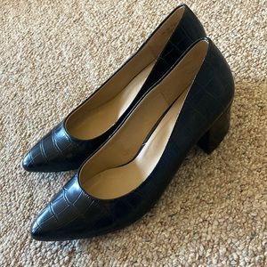 Naturalizer black block heel